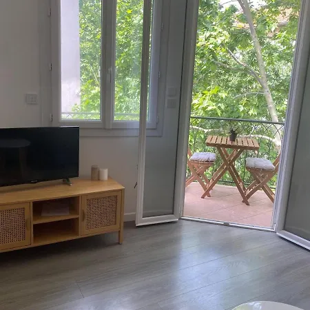 Cosy Appartement Plein Coeur Toulon Mourillon Plage A Pied טולון